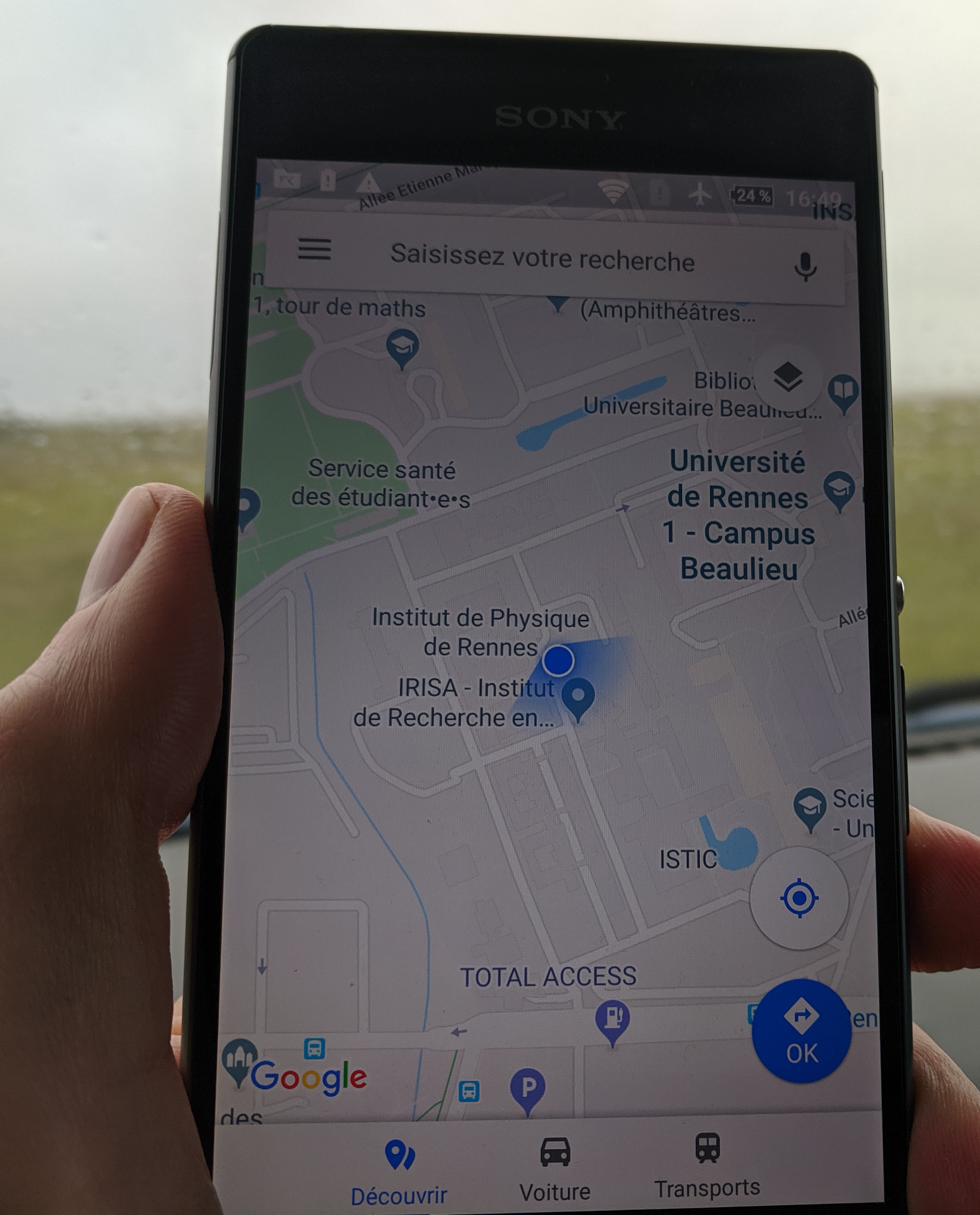 Google map deceived by faked Wi-Fi beacons replayed by an ESP-32